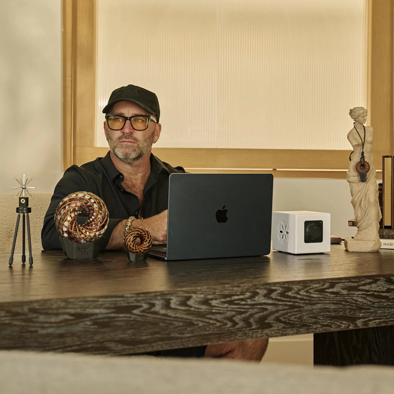 C60 Shungite - iTorus i5 Portable PEMF Healing Device