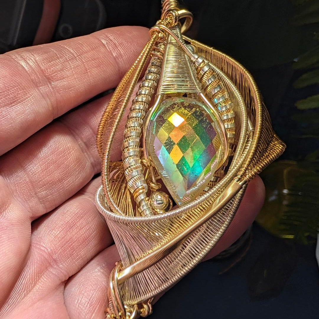 LIBYAN DESERT GLASS + ANGEL AURA AMULET