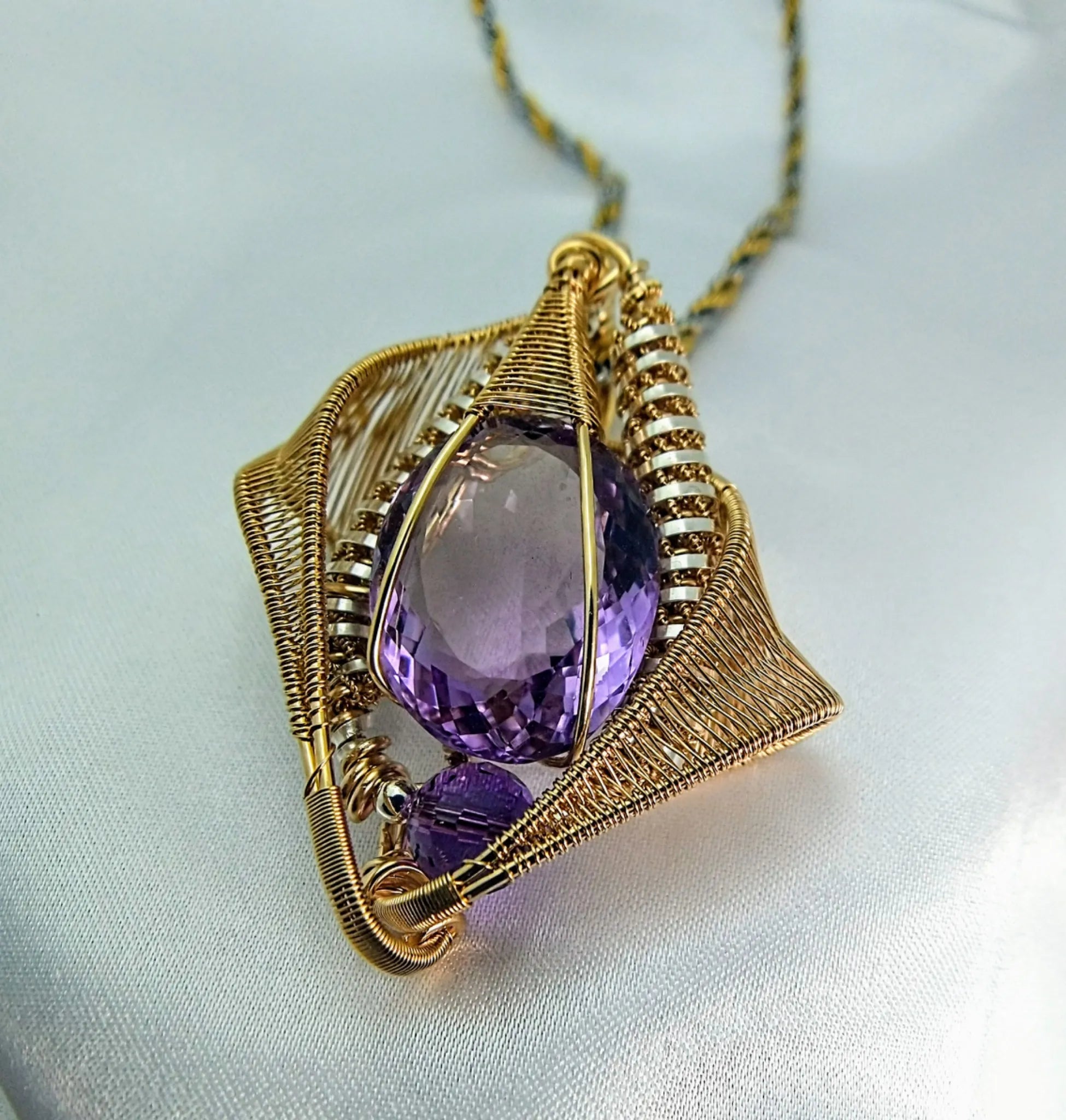 Violet Harmonic