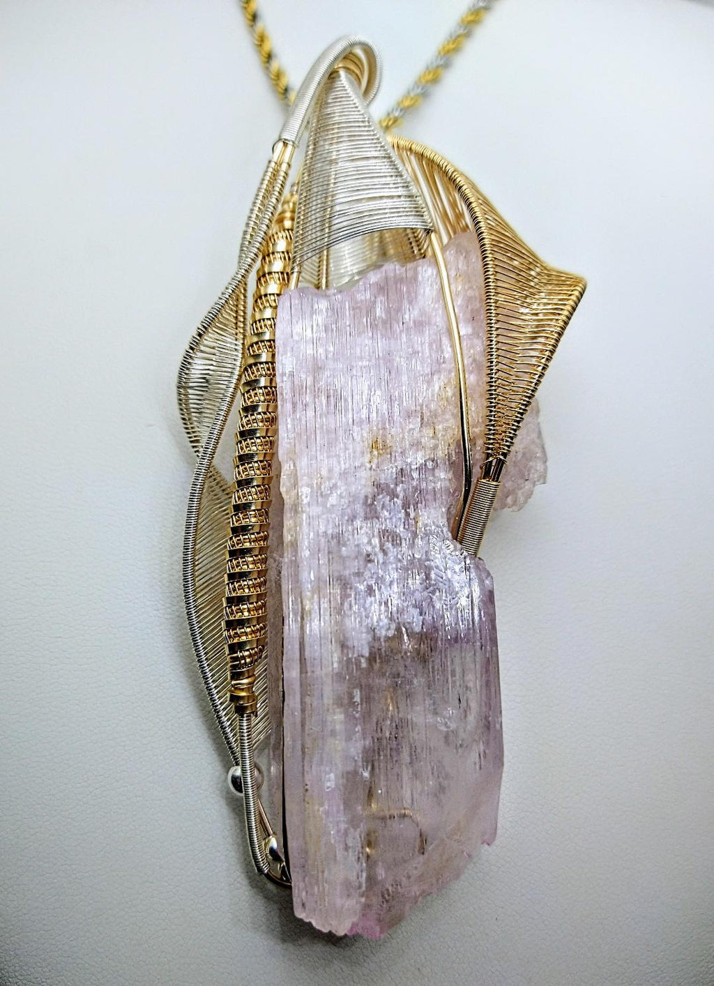 Kunzite Amulet – Double-Terminated Kunzite Amulet for Heart Alignment